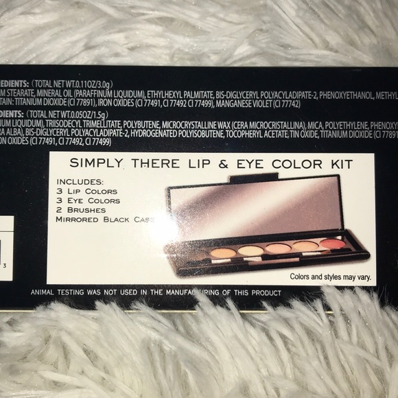 Makeup Bundle - Picture 3 of 4